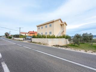 Simplistic Apartment in Neviđane near Sea beach - Neviđane - 4