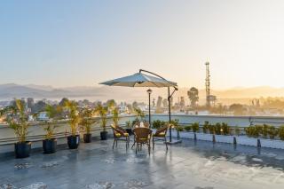 Auro Heaven - Luxury 6BR Penthouse in Dehradun - Dehradun - 2