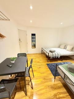 Kensington Guest Rooms 98 - 1