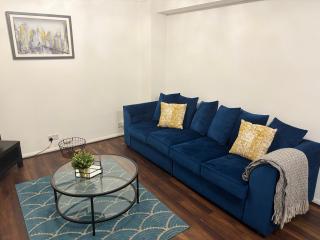 Spacious 3-bed apartment close to Birmingham City with free parking with Netflix - Birmingham - 0