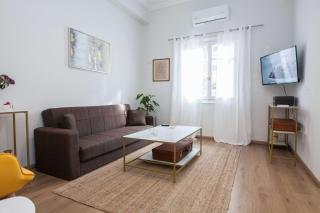 Peaceful Home with Quiet Private Yard in Kallithea - Atene - 9