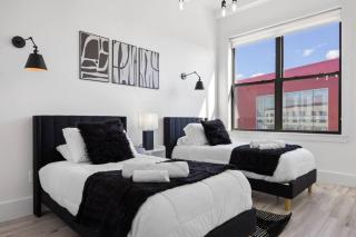 Huge Top-Floor 2BR, NYC View, Patio and Gym - Kearny - 7