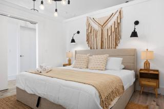 Luxury Stay for Groups Near NYC - Gym and Patio - Kearny - 8