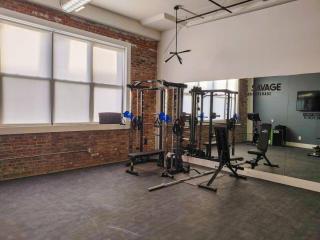 Luxury Stay for Groups Near NYC - Gym and Patio - Kearny - 7