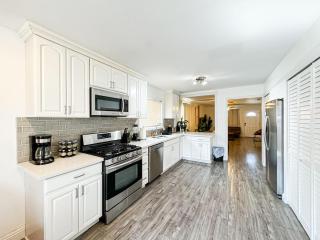 Stylish 4BR Near DTLA Arts District - ROG - GL - Glendale - 8