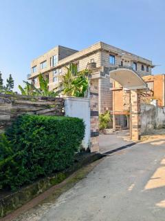 Kirungi Tourism Hotel Apartments - 9