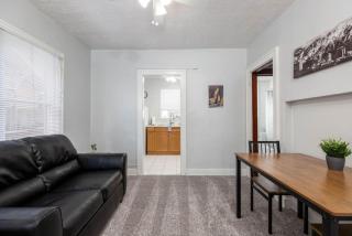 Historic Avenues Downtown Loft - 5