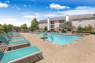 Sophisticated Stay 2BR 2BA Pool - Fort Worth - 6