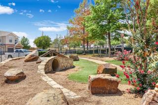 Upscale Living 2BR, 2BA Pool - 4