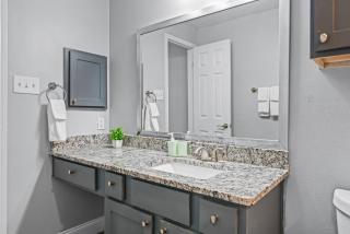 Modern Stay 2 Beds, 1 Bath Pool - Haltom City - 9