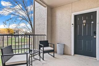 Premium Stay 2BR, 2BA Pool - Haltom City - 8