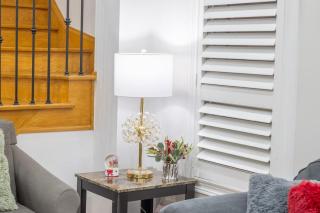 Beautiful Home by Toronto in Central Location - 8