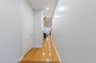 Beautiful Home by Toronto in Central Location - 3