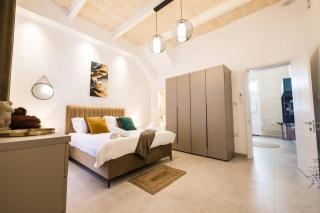 Rabbit Hole - Sliema - 8