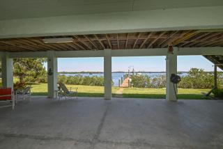 Ozello Manor Waterfront private dock large patio sleeps 8 dog ok - - 1