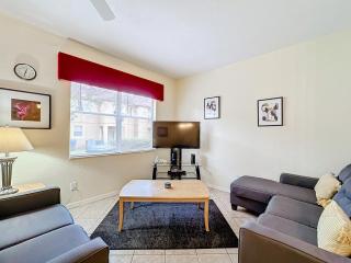 Sunny and Serene 3-Bedroom Townhome in Regal Palms - Davenport - 8