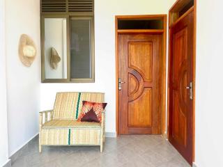 Kirungi Vacation Homes - Spacious apartment with Mountain view - Fort Portal - 1