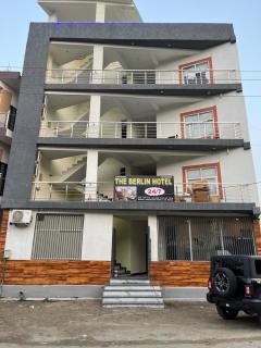 The Berlin hotel - Greater Noida - 7