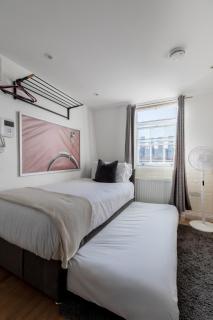 Gloucester Place Studios - London - 7