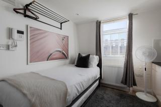Gloucester Place Studios - London - 4