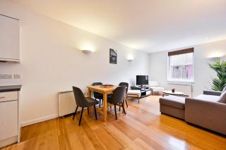 Lovely 2 BED Tower Bridge Apartment Sleeps 6 - London - 4