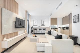 Water Front Apartment, Burj Khalifa Views - 0