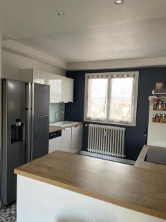 Grand appartement avec balcon et 2 chambres - Montluçon - 2