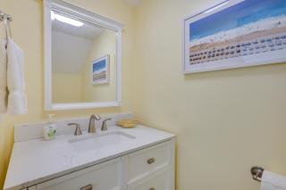 3 Mi to St Simons Beach Gem with Pool Access and Deck - 1