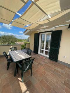 VILLA "Lago Blu" vista lago di Bracciano, con vasca idromassaggio esterna - 2