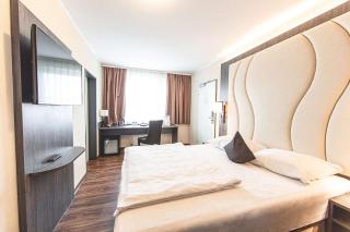 Best Western PLAZA Hotel Grevenbroich - Grevenbroich - 6