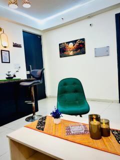 Amber-LuxuryStudio Apartment - Noida - 5