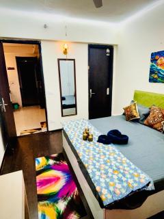 Amber-LuxuryStudio Apartment - Noida - 3