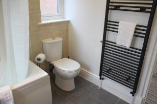 4BR House, Ideal for Contractors, Near City Centre - Nottingham - 3