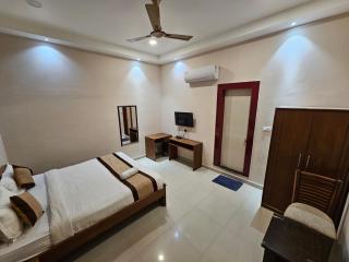 Devki Grand Hotel - 3