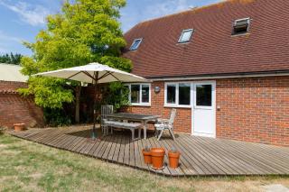 Secluded rural retreat close to beach - sleeps 12 - Earnley - 4