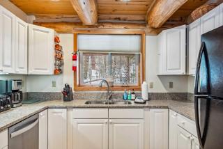 Silverthorne Cabin with Hot Tub and Forest Access - 4