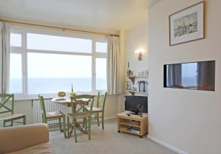 Flat 2 Beach House - 6