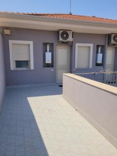 HOUSE AIRPORT Catania 2 - 3