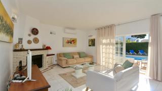Villa Den, private pool viilla, Sleeps 6 adults and 2 children, CD 304 - Cleverdetails - Vilamoura - 9