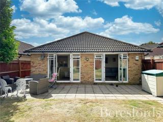 1 Luxury & Stylish Studio Flat - Dagenham - 2