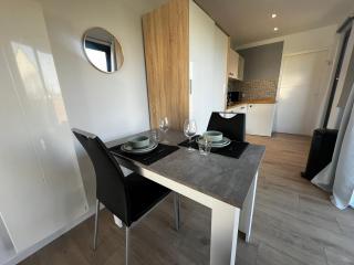 Conteneur Design Avec Jacuzzi - Bord de Forêt - Saint-Amand-les-Eaux - 8
