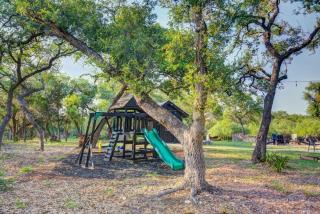 NEW Treehouse at Link Lane 2 Acres w Hot Tub - Wimberley - 8