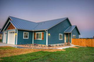 Cedar Lodge at Little Ranches 5 min to Square - 6