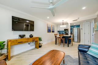 Upscale Naples Condo with Pool Access Walk to Pier! - Naples - 6