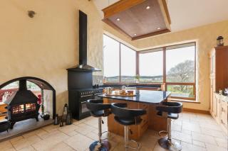 Woodcutter's Cottage, Wicklow - - 0