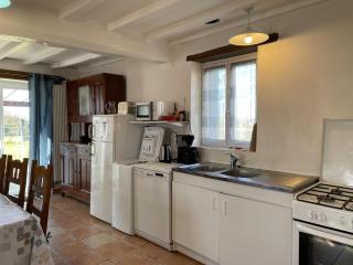 Maison familiale avec jardin clos, proche station thermale - FR-1-489-562 - 8