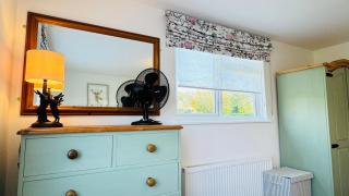 3 Bed Garden Spa Cottage - 3