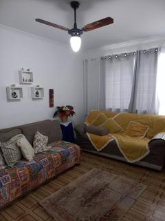 Apartamento Aconchegante Próximo a Praia Enseada - 0