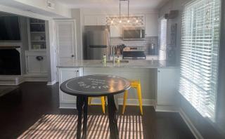 Full townhouse near Shem Creek & Downtown with Hot Tub - Charleston - 1