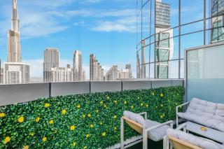 Sky Pool Gem with Iconic Burj Khalifa Views 3Br apartment in Paramount Hotel Midtown - 4